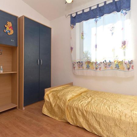 3 Bedroom Gorgeous Apartment In Marcana ภายนอก รูปภาพ