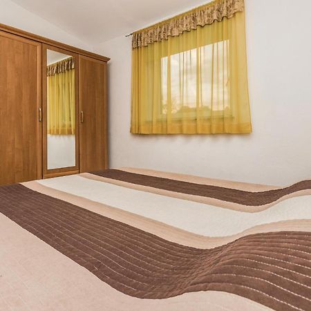 3 Bedroom Gorgeous Apartment In Marcana ภายนอก รูปภาพ