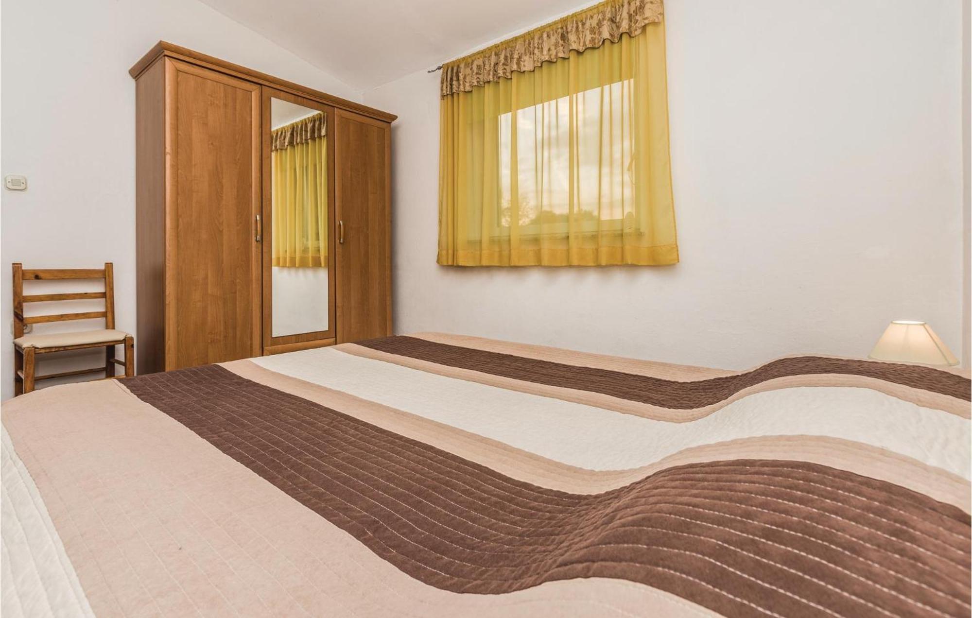 3 Bedroom Gorgeous Apartment In Marcana ภายนอก รูปภาพ