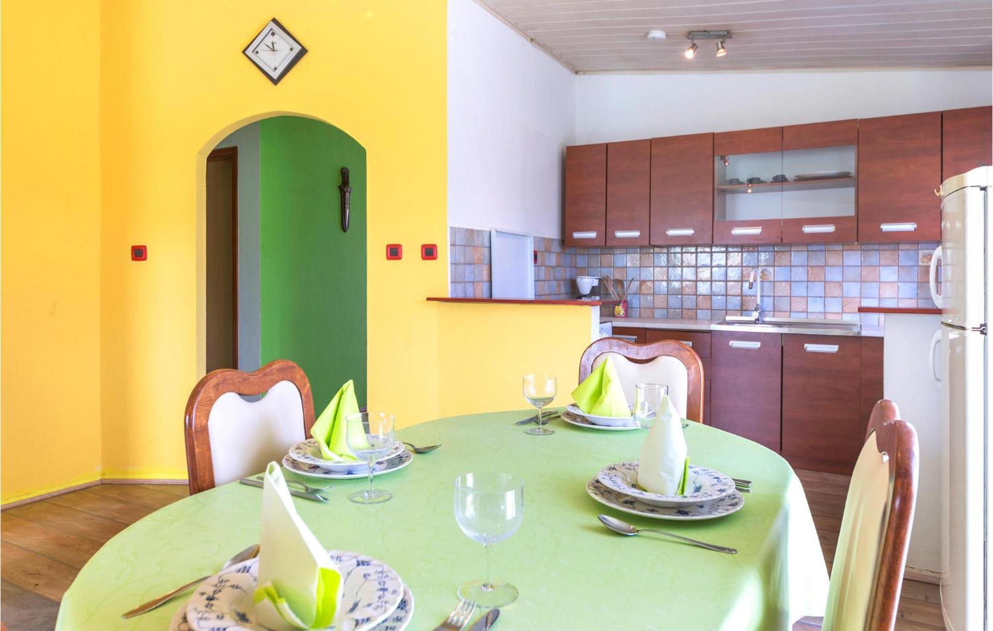 3 Bedroom Gorgeous Apartment In Marcana ภายนอก รูปภาพ