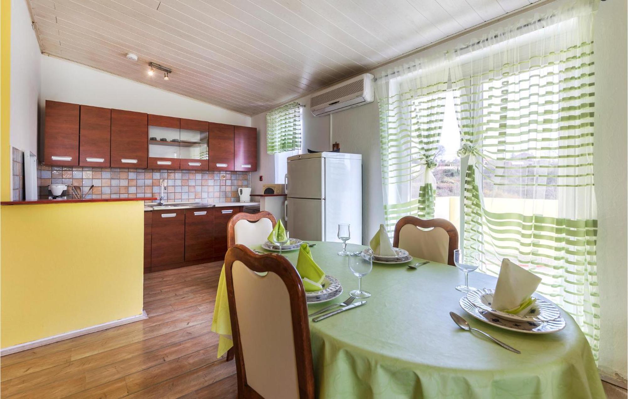 3 Bedroom Gorgeous Apartment In Marcana ภายนอก รูปภาพ