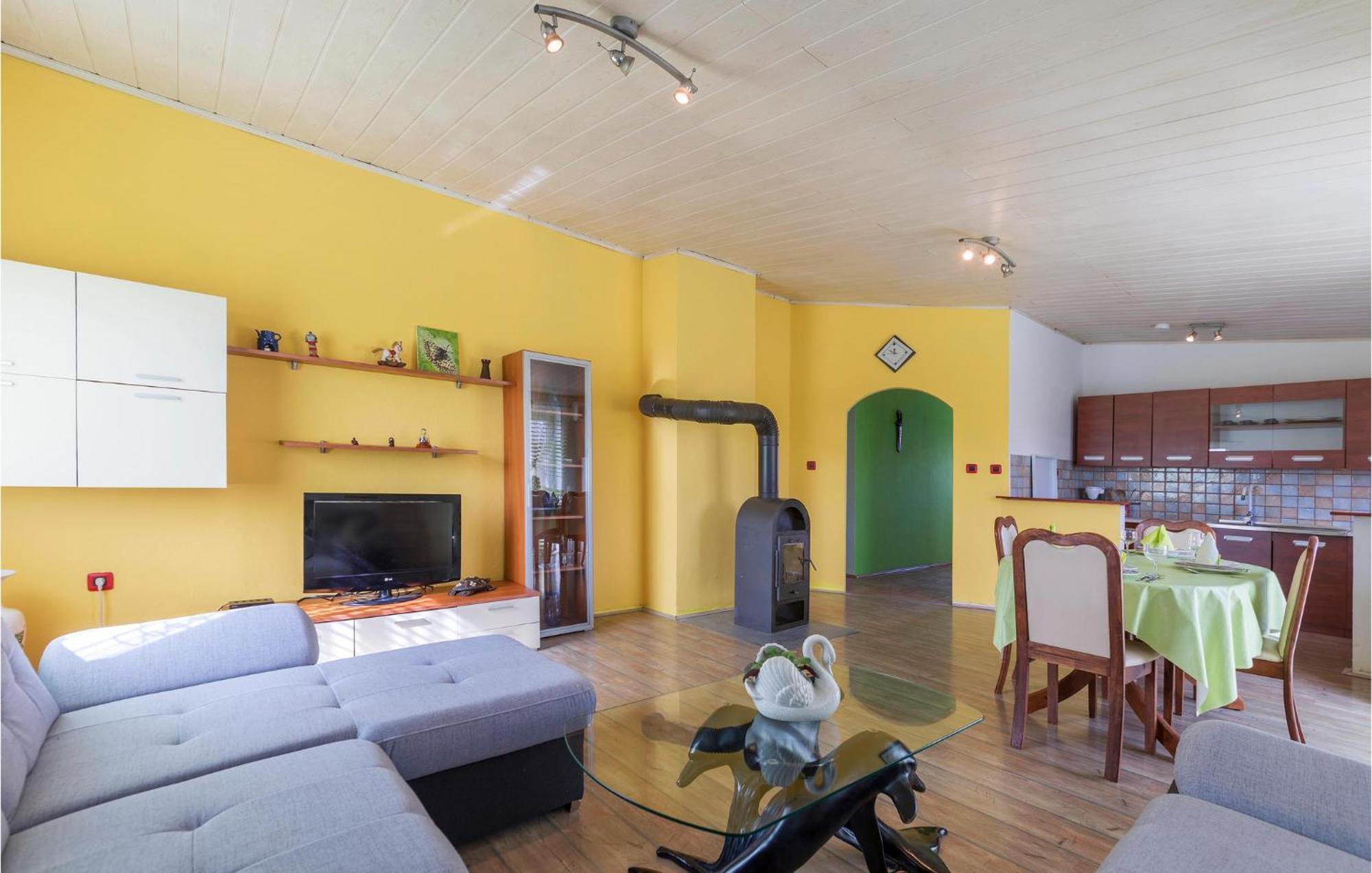 3 Bedroom Gorgeous Apartment In Marcana ภายนอก รูปภาพ